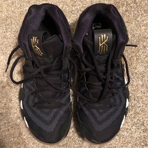 Kyrie Irving basketball shoes